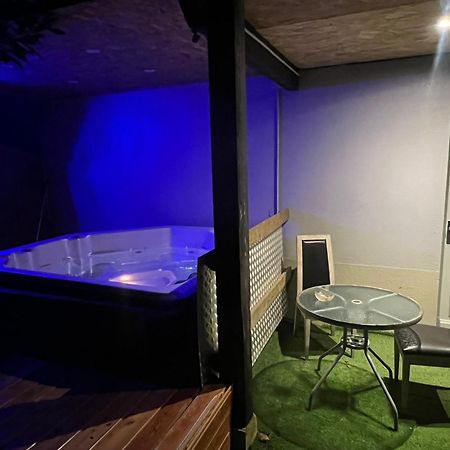 Le Gite Du Cavalier Au Coeur De La Foret/Jacuzzi Dole Exterior foto